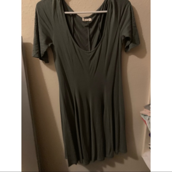 2 dresses - Picture 1 of 3